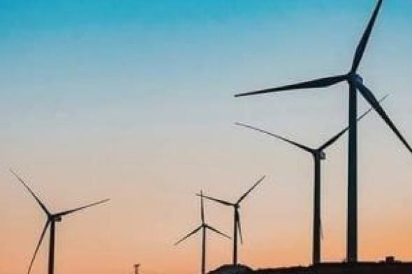 الوادى
الجديد
تستعد
لتنفيذ
أكبر
محطة
توليد
كهرباء
من
الرياح
والطاقة
الشمسية