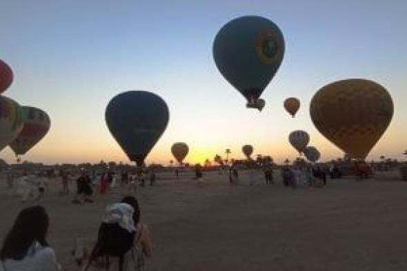 سماء
الأقصر
مسرح
للبهجة
العالمية..
البالون
الطائر
يخطف
أنظار
السياح