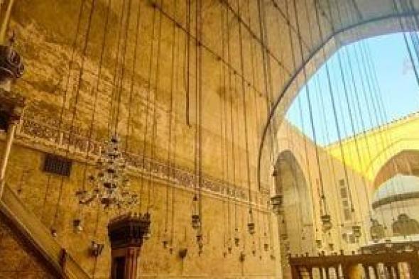 بين
التاريخ
والفن..
مسجد
السلطان
حسن
رمز
العصر
المملوكي