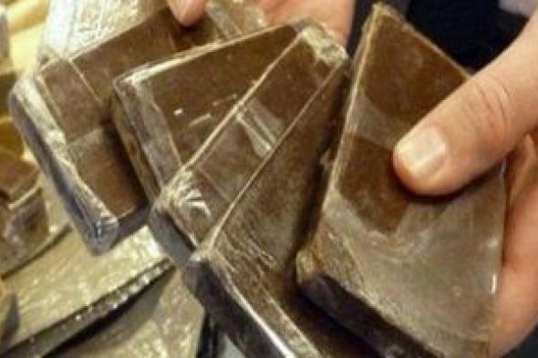 ضبط
مكبس
حشيش
و1000
فرش
وسلاح
نارى
وطلقات
فى
القنطرة
غرب
بالإسماعيلية