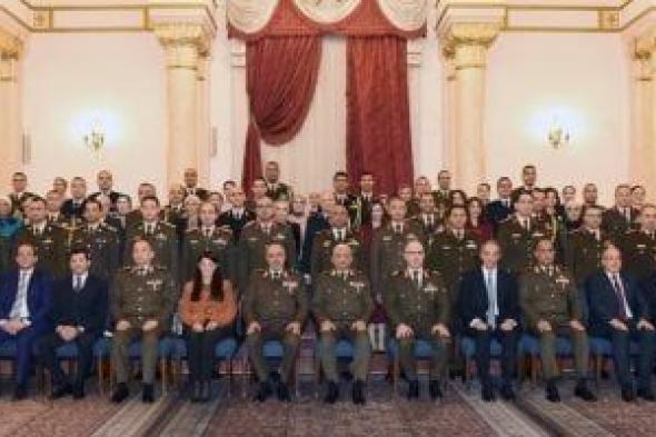 وزير
الدفاع
يشهد
حفل
تخرج
دورة
التمثيل
الدبلوماسى
العسكرى
المصرى
بالخارج