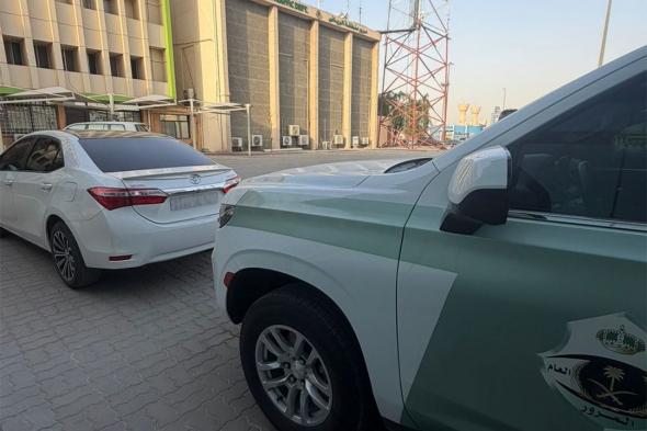 ضبط
قائد
مركبة
ارتكب
عدة
مخالفات
في
الرياض
وإحالته
للهيئة
المرورية