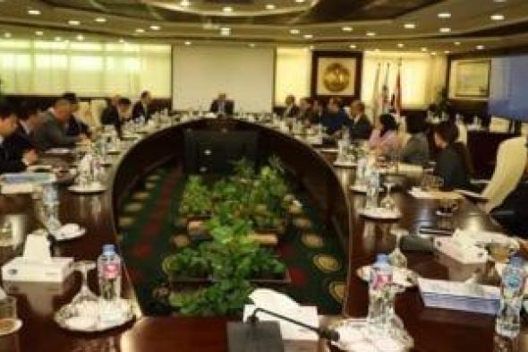 البتروكيماويات
تبحث
التعاون
والاستثمارات
الصينية
في
المشروعات
القائمة
والمستقبلية