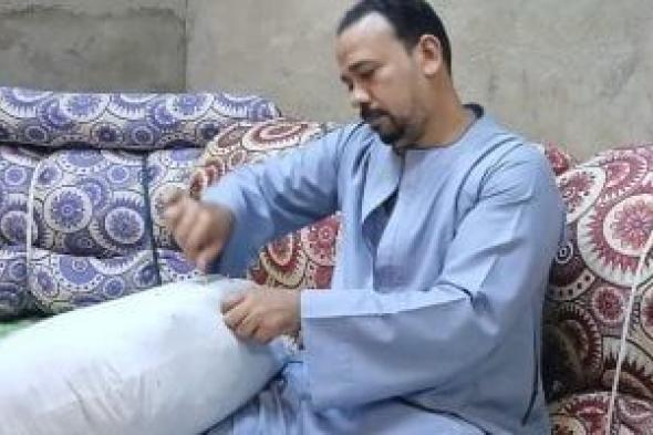 "يونس"
يعمل
منجد
بلدي
منذ
25
عاما
فى
قنا:
فوائدها
أكثر
من
الحديثة