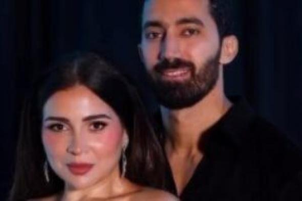 أحمد
تيمور
يهنئ
زوجته
مى
عز
الدين
بعيد
ميلادها.."دائمًا
أنتِ
قلبى
ومفتاحه"