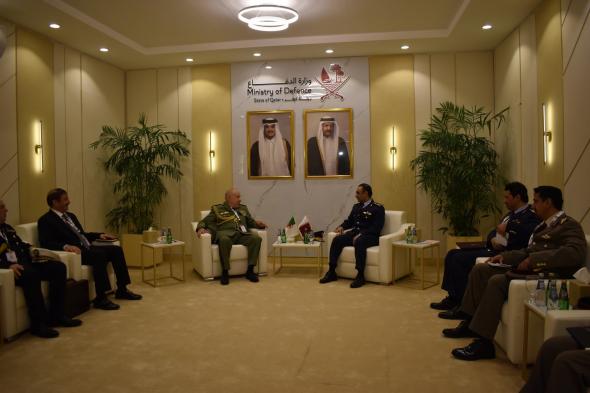 الفريق
أول
شنڨريحة
يشارك
بالدوحة
في
افتتاح
معرض
“ديمدكس
2026”
ويبحث
تعزيز
التعاون
العسكري
الجزائري-القطري