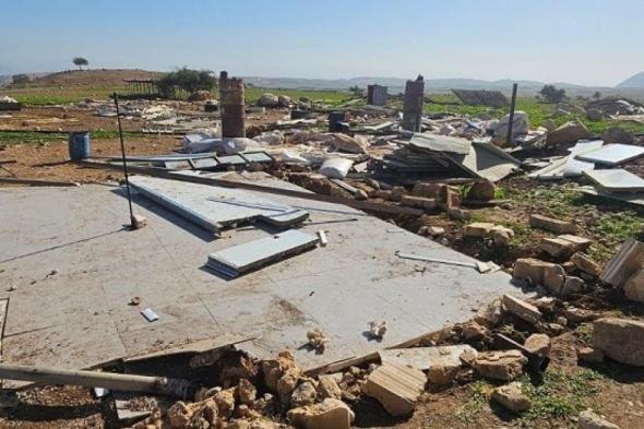 تهجير
قسري
لـ20
أسرة
من
تجمع
شلال
العوجا
البدوي
شمال
أريحا