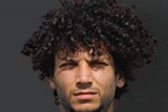 المقاولون
العرب
يقترب
من
حسم
صفقة
أحمد
فؤاد
لاعب
فاركو