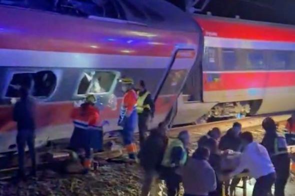 إسبانيا..
      21
      قتيلاً
      وعشرات
      المصابين
      بجروح
      خطيرة
      في
      تصادم
      قطارين