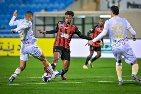 التعاون
    يتغلّب
    على
    الرياض
    في
    الجولة
    الـ16
    من
    الدوري
    السعودي
    للمحترفين