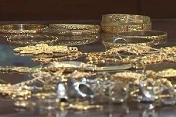 ضبط
المتهمين
بسرقة
صائغ
على
الطريق
بقنا..
اعرف
التفاصيل