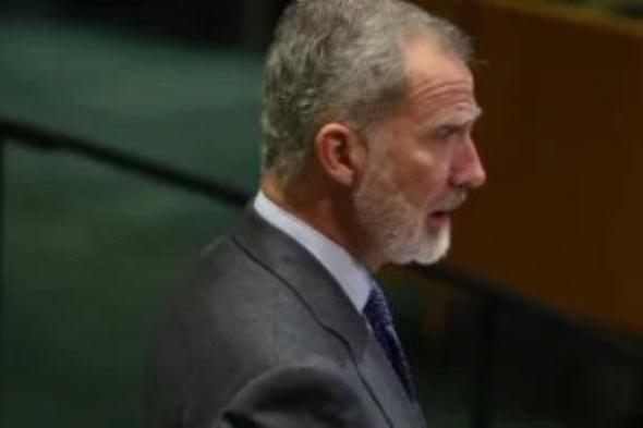 ملك إسبانيا يعبر عن حزنه إثر حادث القطار المأساوى ومصرع 39 شخصا