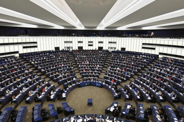 البرلمان الأوروبي يجمّد المصادقة على الاتفاق التجاري مع الولايات المتحدة