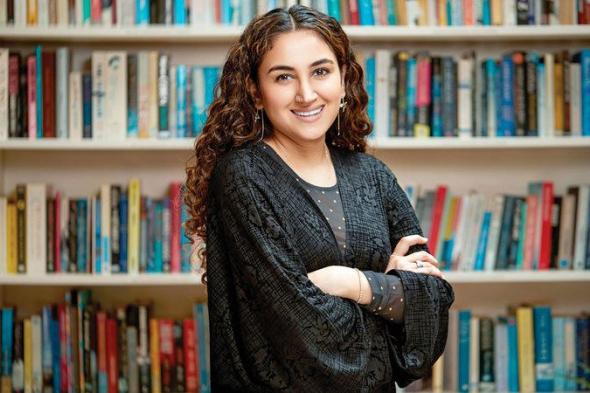 أحلام بلوكي: «علمتني الحياة» لحظة استثنائية في عُمر «الإمارات للآداب»