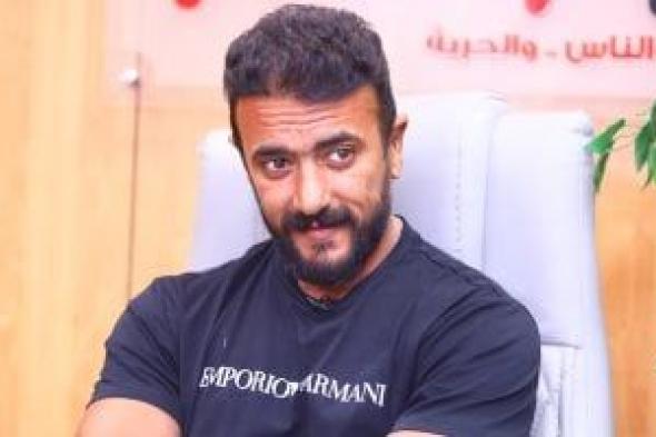 أحمد
العوضى
بين
حبيبتين
وعدوين
فى
برومو
مسلسل
على
كلاى