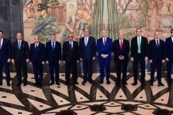 رئيس
النواب
يستقبل
وزير
العدل
للتهنئة
بمنصبه..
وفنجرى:
نتطلع
للتنسيق
الدائم