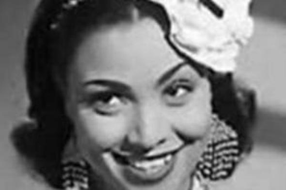 نجمة
الستينات
التى
جمعت
بين
الغناء
والكوميديا..
ذكرى
رحيل
سعاد
مكاوى