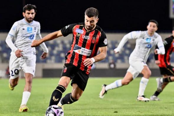 الأخدود
    يتعادل
    مع
    ضيفه
    الرياض
    بهدفين
    لمثلهما
    في
    دوري
    روشن