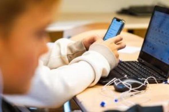 ما
الإجراءات
المتبعة
بشأن
أجهزة
محمول
السائحين
عند
قدومهم
إلى
مصر؟