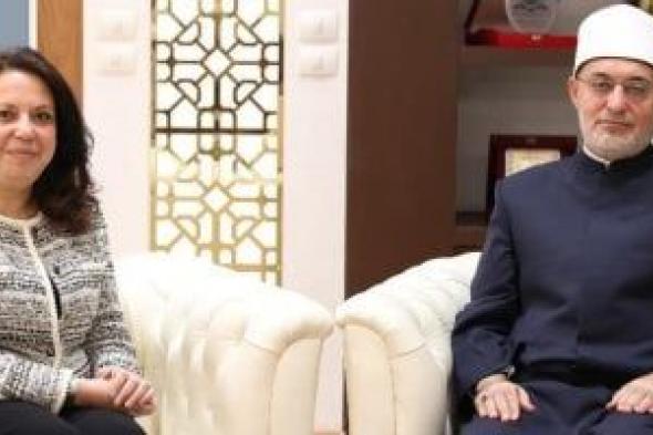 مفتى
الجمهورية
يستقبل
سفيرة
مصر
لدى
تايلاند
بدار
الإفتاء
المصرية