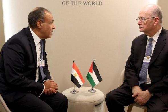 تفاصيل
اجتماع
رئيس
الوزراء
مع
وزير
الخارجية
المصري
بشأن
غزة