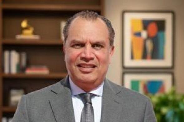 تجديد
الثقة
فى
الدكتور
هشام
بدر
نائبا
لرئيس
هيئة
الشراء
الموحد