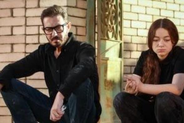 كواليس
جديدة
فى
مسلسل
لعبة
وقلبت
وبجد
بطولة
أحمد
زاهر
على
watch
it..
صور