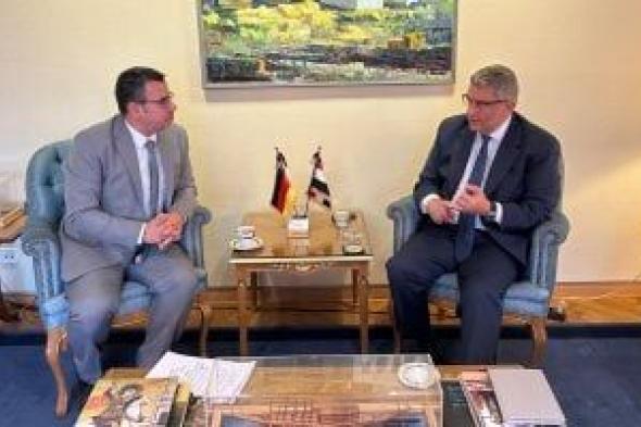 سفير
مصر
في
ألمانيا
لـ"
اليوم
السابع":
زيارة
مرتقبة
لوزيري
الاتصالات
والزراعة