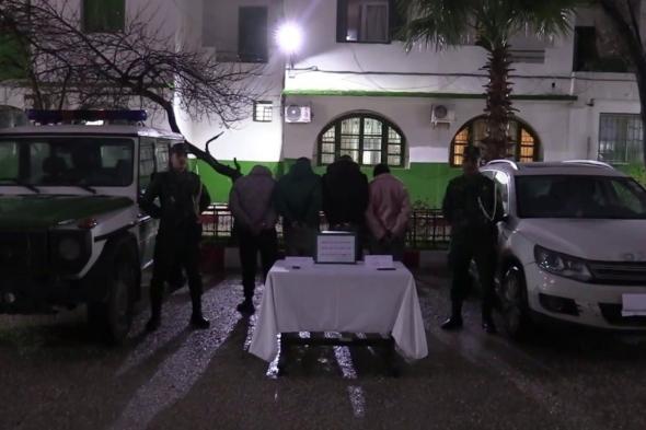 قسنطينة..
الإطاحة
بجماعة
إجرامية
واسترجاع
سيارة
مسروقة