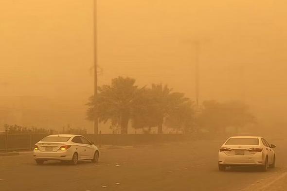 «الأرصاد»
    ينبه
    من
    أتربة
    مثارة
    على
    منطقة
    المدينة
    المنورة