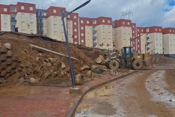 إثر
التقلبات
الجوية..وكالة
عدل
تقف
على
أضرار
حي
1250
مسكن
في
عين
الدفلى
وتتخذ
 إجراءات
قانونية