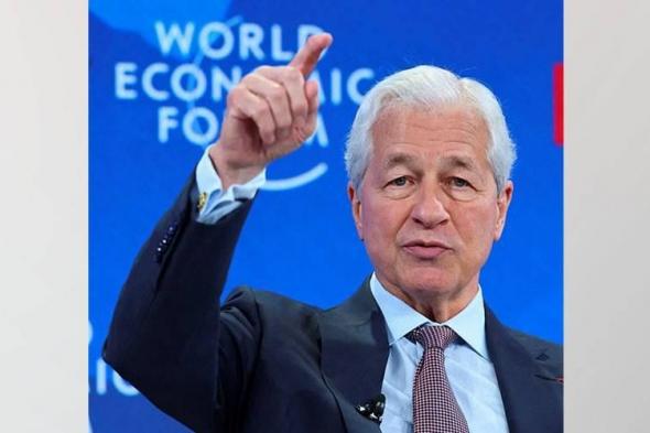 ترامب
      يقاضي
      «جيه
      بي
      مورغان»
      ورئيسه
      لإغلاق
      حساباته
      المصرفية