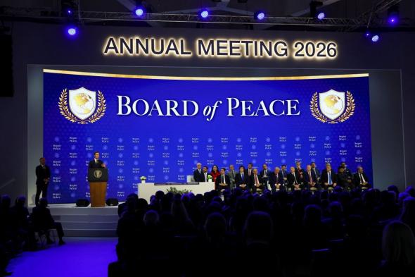 ترامب يطلق "مجلس السلام" رسمياً بتوقيعه على ميثاق تأسيسه