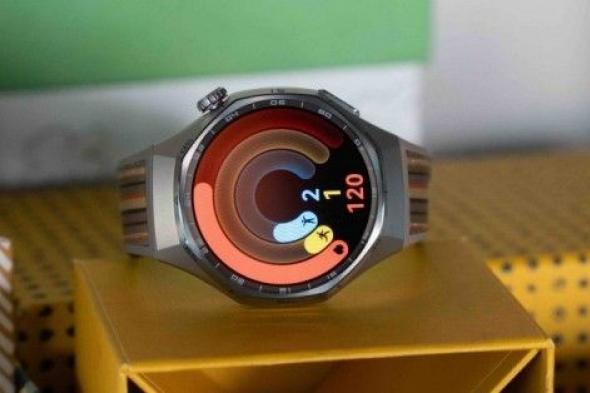 هواوي
تعمل
على
تطوير
ساعة
رياضية
احترافية
جديدة
موجهة
للمحترفين