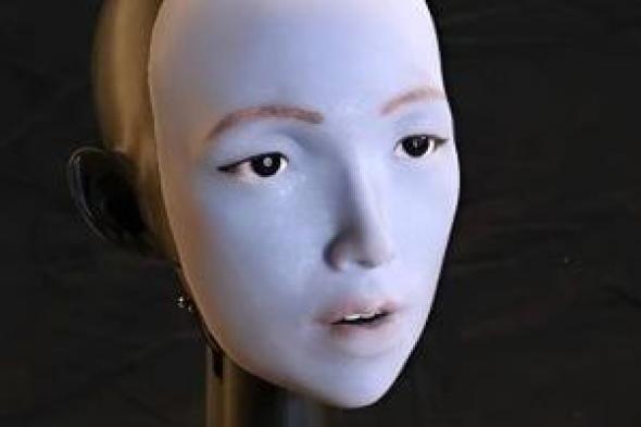 روبوت
يتعلم
تحريك
شفتيه
ومراقبة
الوجوه
لمحاكاة
الكلام
البشرى