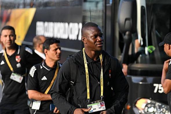 مصدر
      مقرب
      من
      ديانج
      يرد
      على
      رفض
      الأهلي
      رحيله
      إلى
      فالنسيا:
      «سيرحل
      في
      هذا
      الموعد»