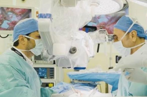 إجراء
      أول
      جراحة
      لإعادة
      بناء
      الثدي
      بمساعدة
      الروبوت
      في
      الإمارات