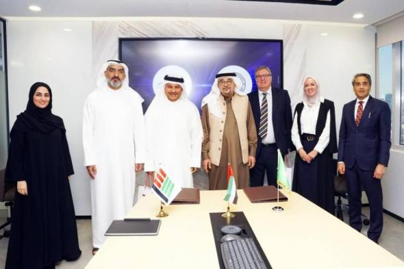 تفاهم
بين
أكاديمية
الشارقة
للنقل
البحري
ومجموعة
شرف