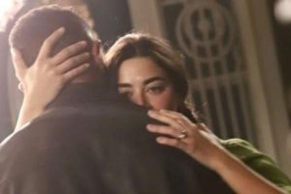 لقطات
رومانسية
تجمع
أحمد
العوضى
ويارا
السكرى
ضمن
أحداث
مسلسل
على
كلاى