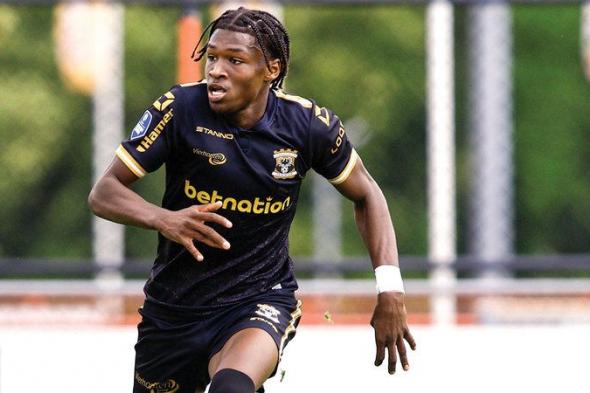 السورينامي ماركيلو يصل إلى أبوظبي للانضمام للجزيرة