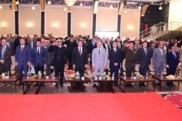 رئيس
جامعة
سوهاج
يشارك
في
احتفالية
عيد
الشرطة
الـ74..
صور