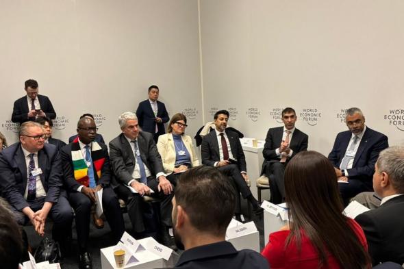 الإمارات والمنتدى الاقتصادي العالمي يصدران في دافوس النسخة الثالثة من تقرير تكنولوجيا التجارة