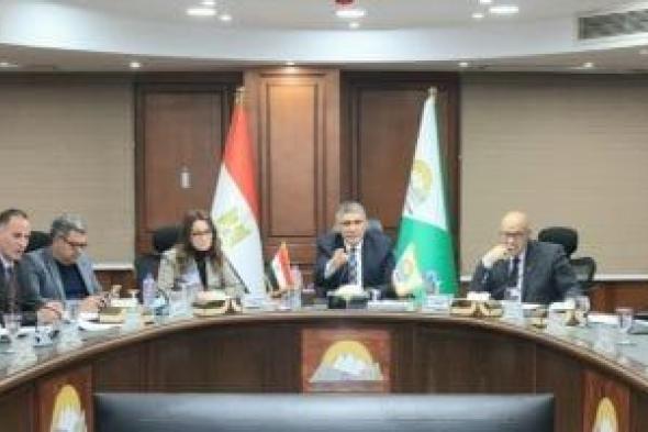 محافظ
الجيزة
يترأس
اجتماع
مجلس
إدارة
جهاز
رعاية
وتشغيل
الشباب