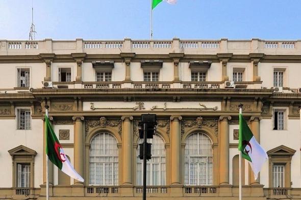 مجلس
الأمة
يصدر
بيانا
حول
مقال
مغلوط
لجريدة
الوطن
عن
قانون
المرور