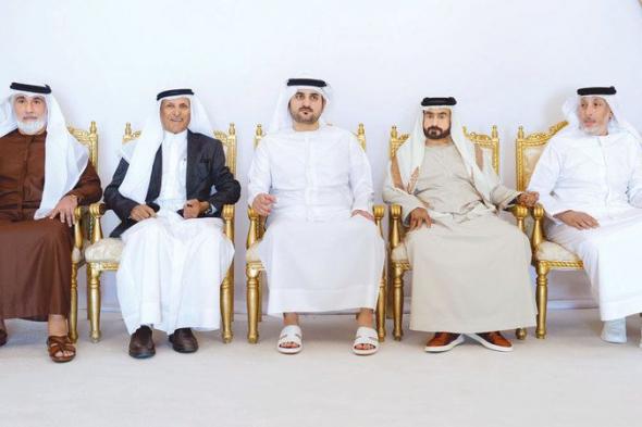 مكتوم بن محمد يقدّم واجب العزاء في وفاة محمد بن الشيخ جمعة المنصوري