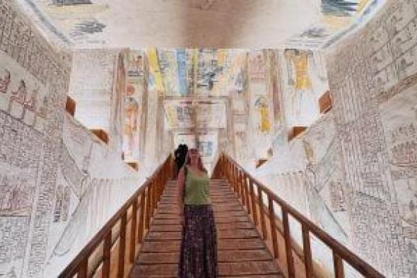 معابد
ومقابر
ملوك
وملكات
الأقصر
يجذبون
قلوب
سياح
العالم..
صور