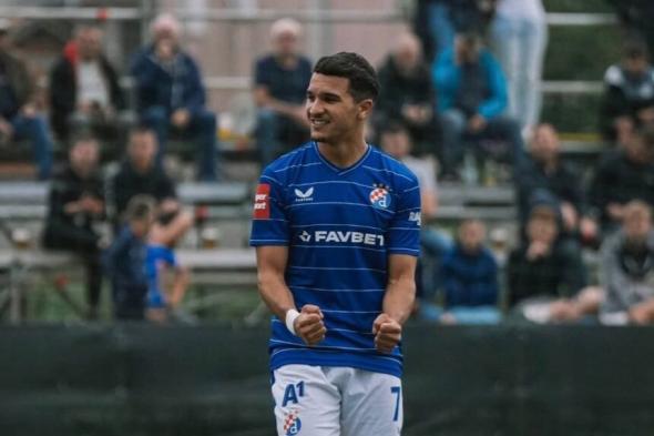 بقرار
هدافا
في
مواجهة
دينامو
زغرب