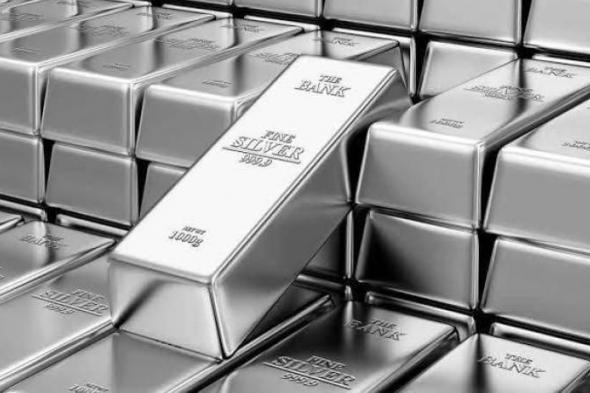 الفضة
      بـ
      100
      دولار