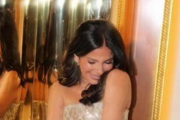 منى
زكى
تخطف
الأنظار
بإطلالة
ذهبية
ساحرة
ووصلة
رقص
مع
نانسى
عجرم