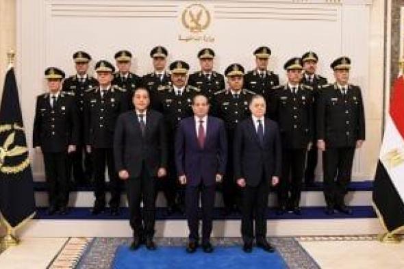 الرئيس
السيسى
يشهد
الاحتفال
بالذكرى
الرابعة
والسبعين
لعيد
الشرطة
المصرية..
صور
وفيديو